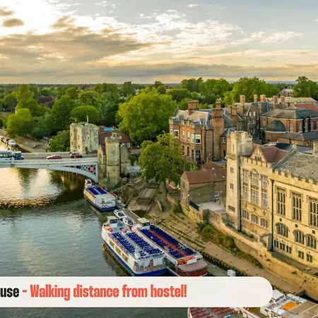 Astor Auberge de jeunesse *