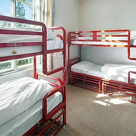 Astor Hostel *