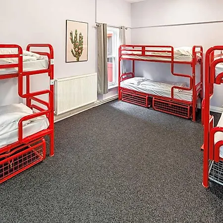 Astor Hostel