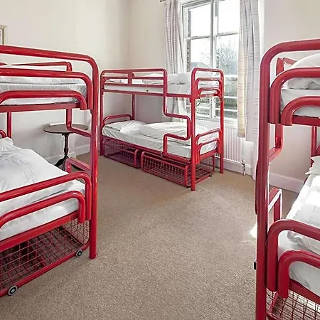 Astor Hostel *