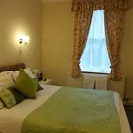 Astor Hostal *