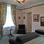 Astor Hostal *